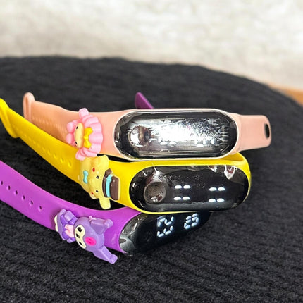 10 Relojs digital Sanrio pulseras $13.9 c/u