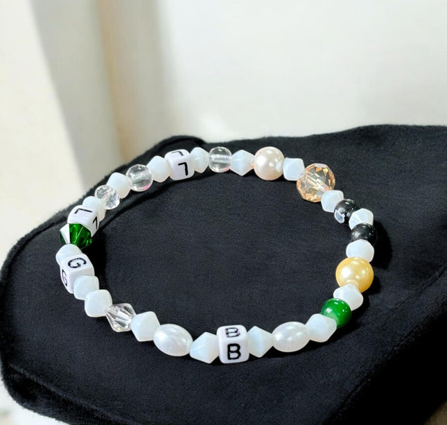 12 Pulseras Letras y Pedreria $3.9 c/u