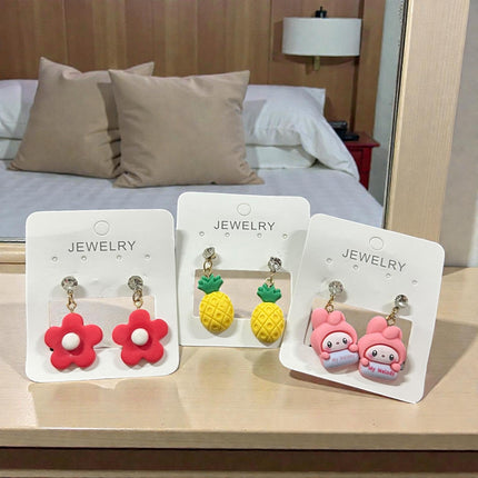 12 Pares de aretes luce hermosa $7.8 c/u