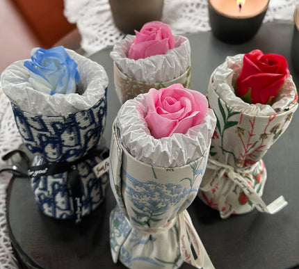 3 Rosa de Regalo Envuelta "San Valentin" $49 c/u