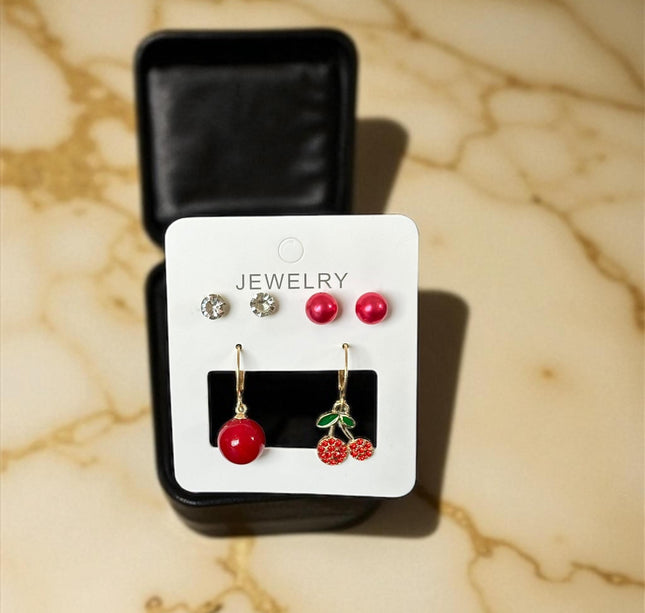 12 Sets de Aretes Cereza/ Pedreria $11.5 c/u