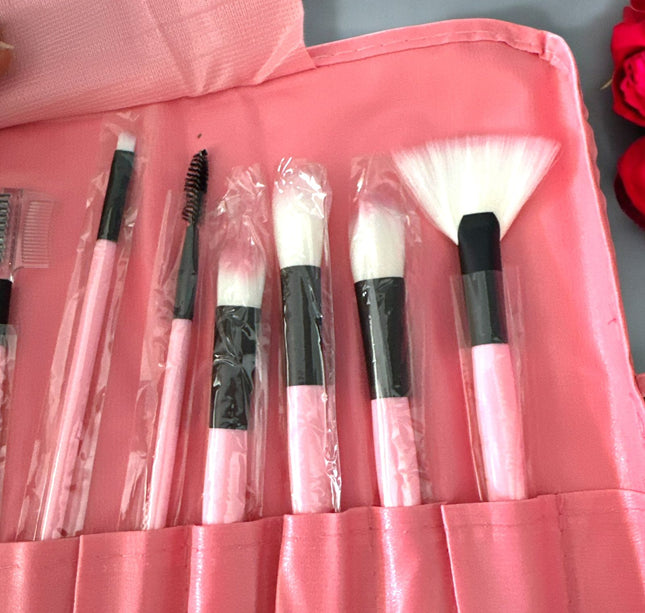 3 Sets de 24 Brochas Profesionales para Maquillaje  $59 c/u