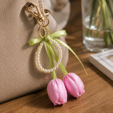 12 Llaveros con Tulipán Satin y Perlas $12.5 c/u