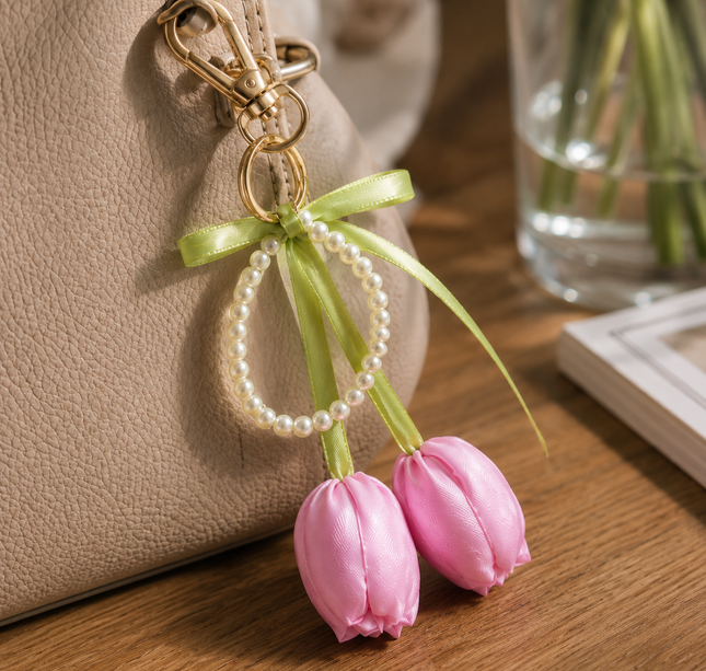 12 Llaveros con Tulipán Satin y Perlas $12.5 c/u
