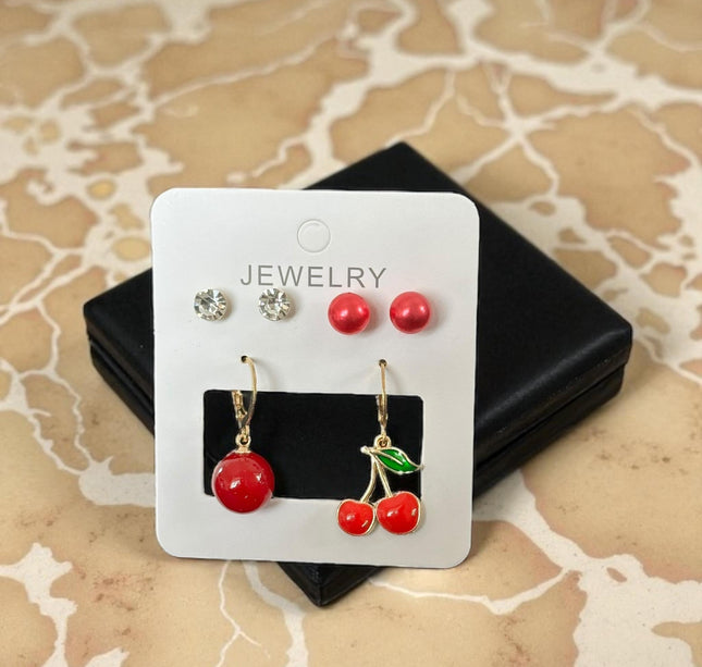 12 Sets de Aretes Cereza/ Pedreria $11.5 c/u