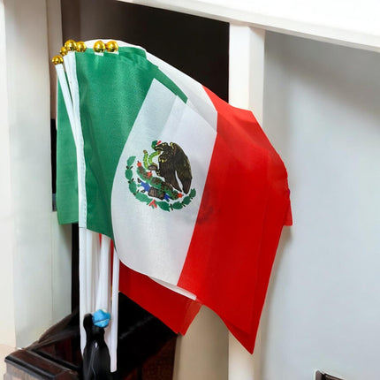100 Banderas de Tela Mexico Ch $2 c/u