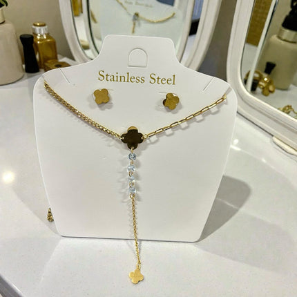 6 Sets de Acero Inoxidable Aretes y Collares $38c/u