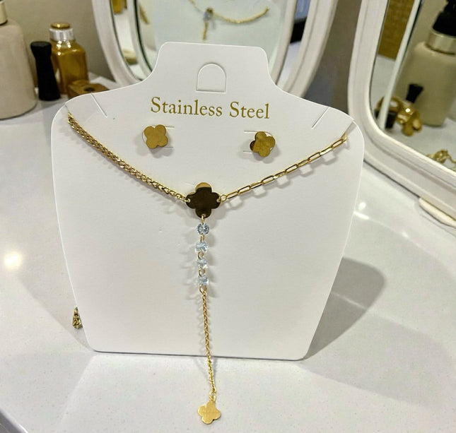 6 Sets de Acero Inoxidable Aretes y Collares $38c/u