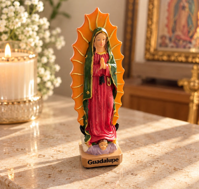 Figura Religiosa de la Virgen de Guadalupe 13cm