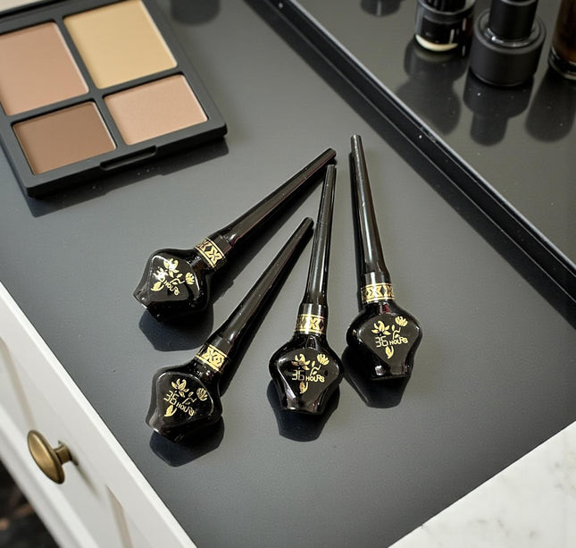 24 Delineadores Liquidos para Ojos "L.A Bonita" $7.875 c/u