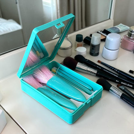 3 Sets de Brochas en Estuche de Colores $18 c/u
