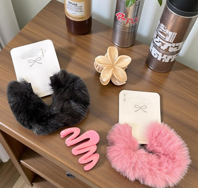 12 Sets Dona y Pincita Figuras para Cabello $7 c/u