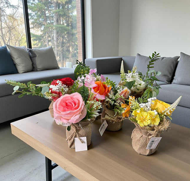 2 Rosa con Flores en Organza $41.9 c/u