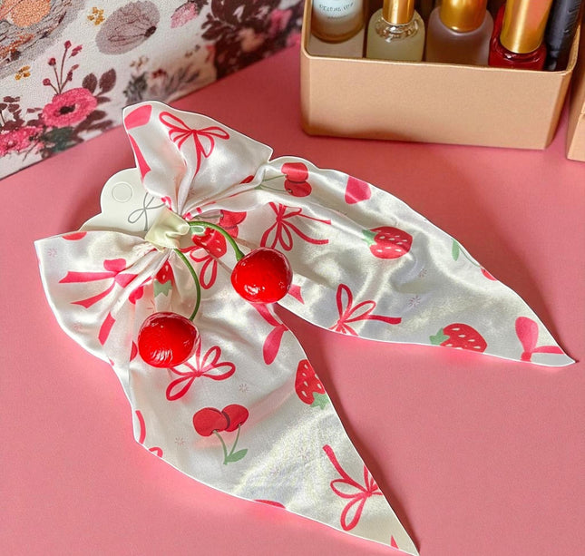 12 Moños con Cerezas Decorados $9.5 c/u
