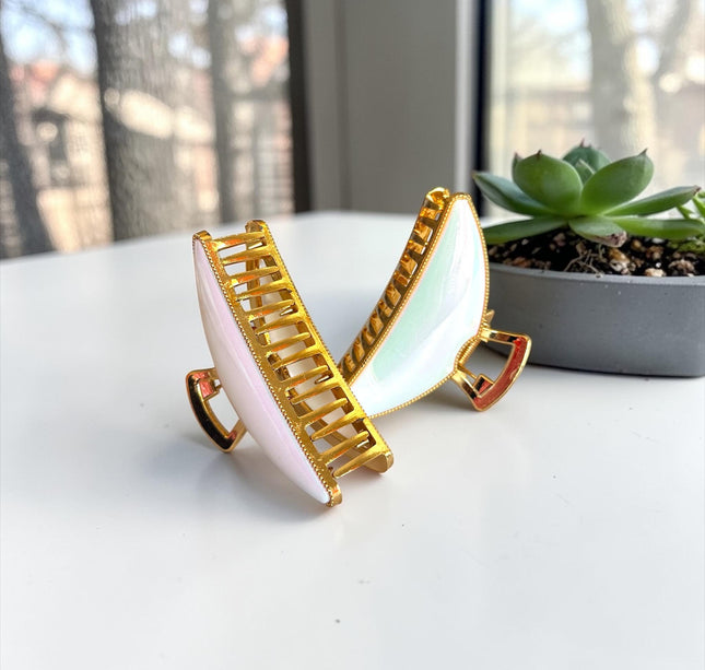 12 Pinzas Doradas Aperladas Diferentes Formas $11.9 c/u