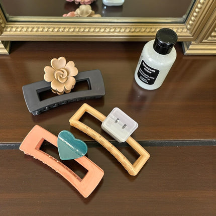 12 Pinzas Rectangulares Grandes Cristalinas con Figuras Colores $11.6 c/u