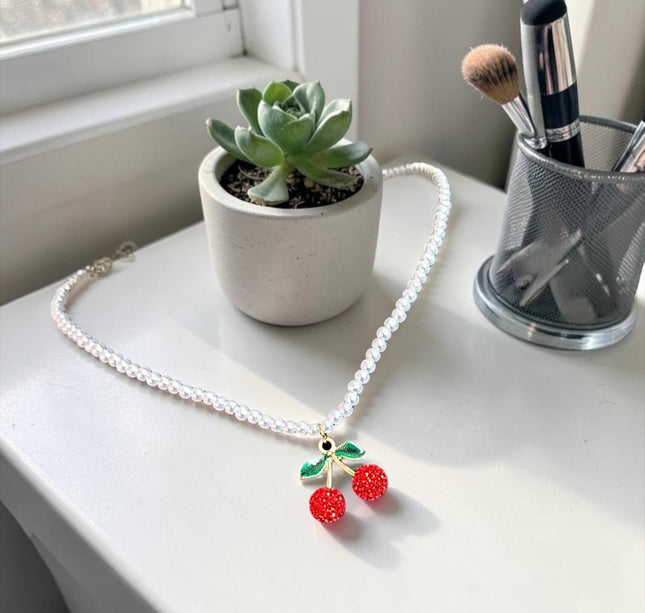 12 Collares Cereza y Perlas Hermosas $14.5 c/u