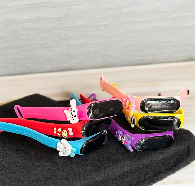 10 Relojs digital Sanrio pulseras $13.9 c/u