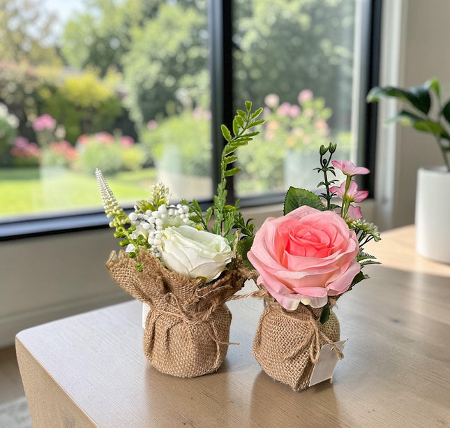 2 Rosa con Flores en Organza $41.9 c/u