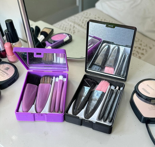 3 Sets de Brochas en Estuche de Colores $18 c/u