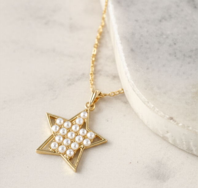 12 Collares con perlas diseños $7.48 c/u