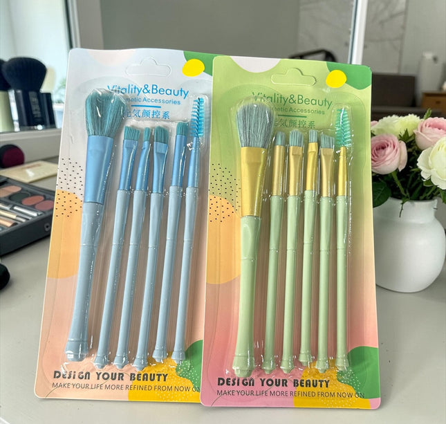 12 Sets de Brochas para Maquillaje Colores $22.5 c/u