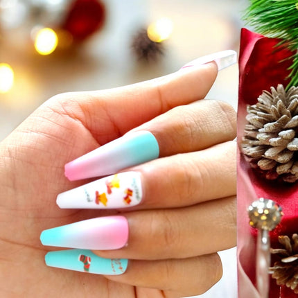 12 Sets de uñas postizas Navideñas $8.70 c/u