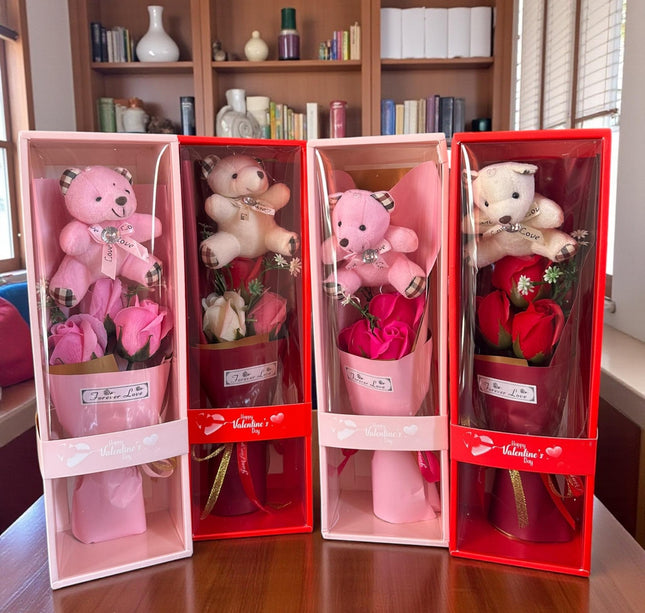 Caja de Regalo con Ramo de Rosas y Osito "San Valentin"