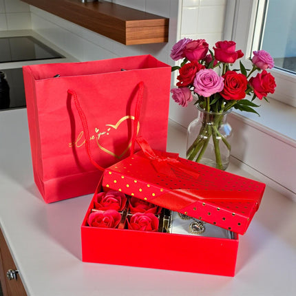 Caja de Rosas y Set de Joyeria Acero Inoxidable, con Bolsa de Regalo Incluida "San Valentin"