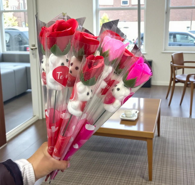 12 Rosa con Osito "Te Amo" $6.5 c/u