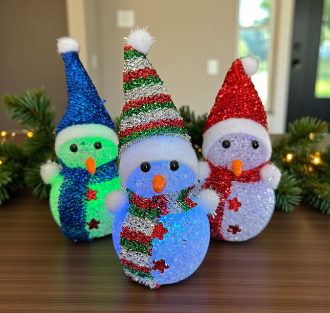 6 Muñeco de Nieve Navideño con luces y Gorro  $25 c/u