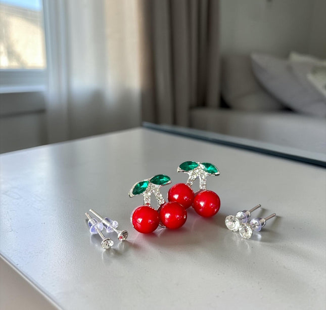 12 Trios de Aretes Cereza Pedreria $10 c/u