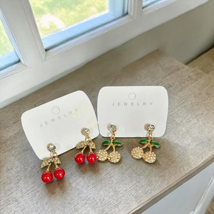 12 Aretes Cerezas Pedreria Hermosa $10 c/u