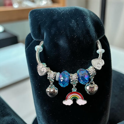 12 Pulsera Tipo Pandora con Dijes Capibara $13.5 c/u