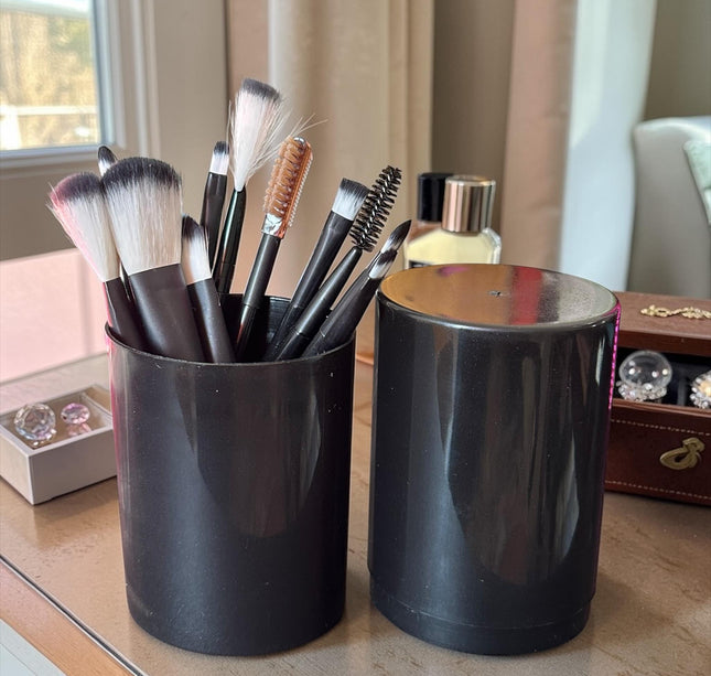 3 Sets de Brochas en Estuche de Plastico Colores $39.6 c/u