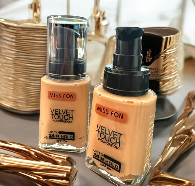 12 Maquillaje Liquido Velvet Touch $22.5 c/u