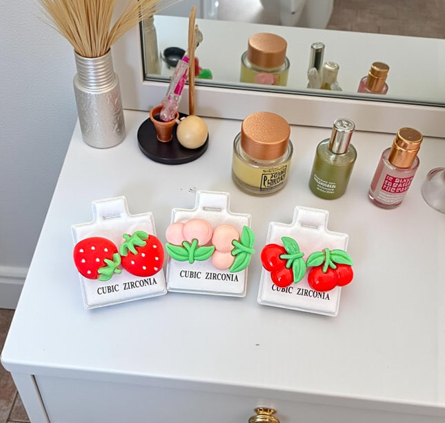36 Aretes Cereza/Fresa Zirconia $3.58 c/u
