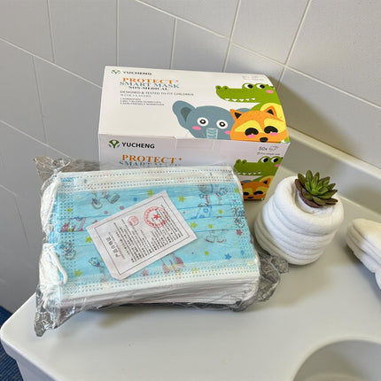 Caja con 50 piezas de Cubrebocas Infantil Estampados Niña-Niño