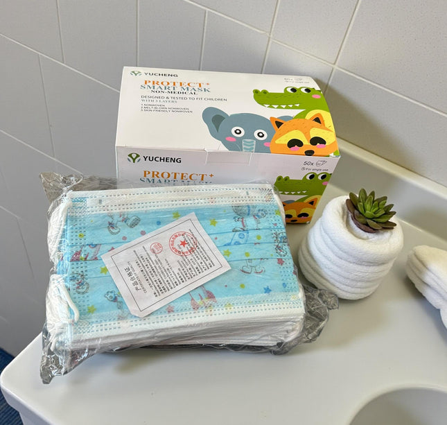 Caja con 50 piezas de Cubrebocas Infantil Estampados Niña-Niño