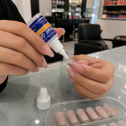 Exclusivo Tienda en linea 💥💎6 Sets de 5 Pegamentos para Uñas $20 c/u