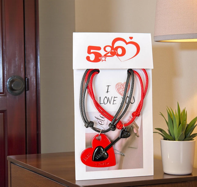 12 Pulseras Parejas Corazon con Flecha $13.7 c/u