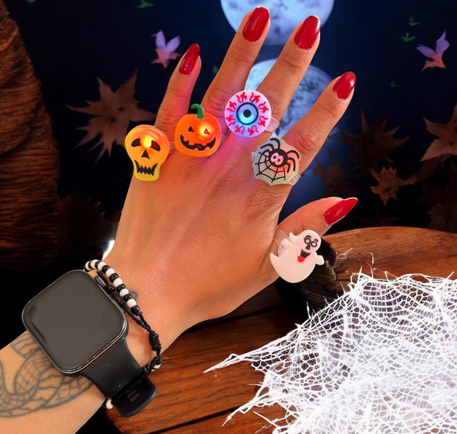 50 Anillos Halloween con figuras $2.52 c/u