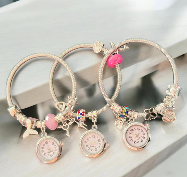 12 Pulseras Con Reloj y Dijes  Tipo Pandora  $39 c/u