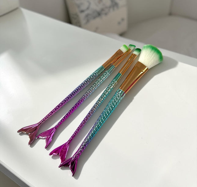 12 Sets de 4 Brochas Sirena $13.5 c/u