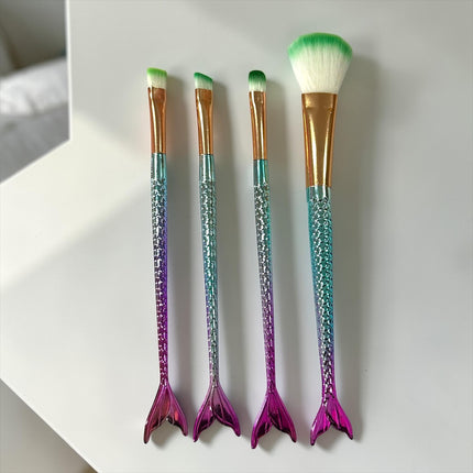 12 Sets de 4 Brochas Sirena $13.5 c/u