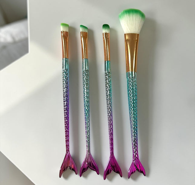 12 Sets de 4 Brochas Sirena $13.5 c/u