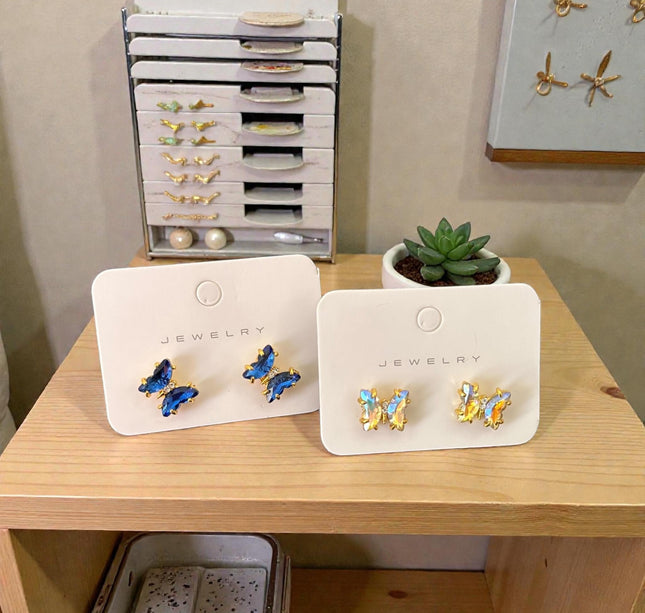 12 Aretes Mariposa Linda Tornasol Colores $12.92 c/u