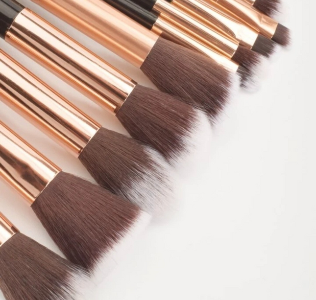 6 Sets 15 Brochas Maquillaje B&W $30.60 c/u