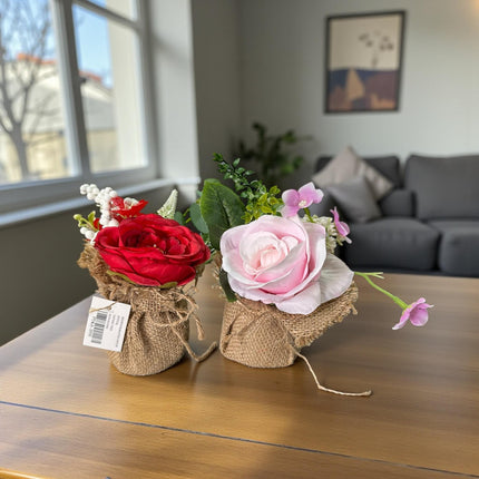 2 Rosa con Flores en Organza $41.9 c/u