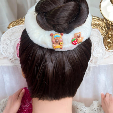 12 Scrunchies Capibara de Pleuche con Figura $9.75 c/u